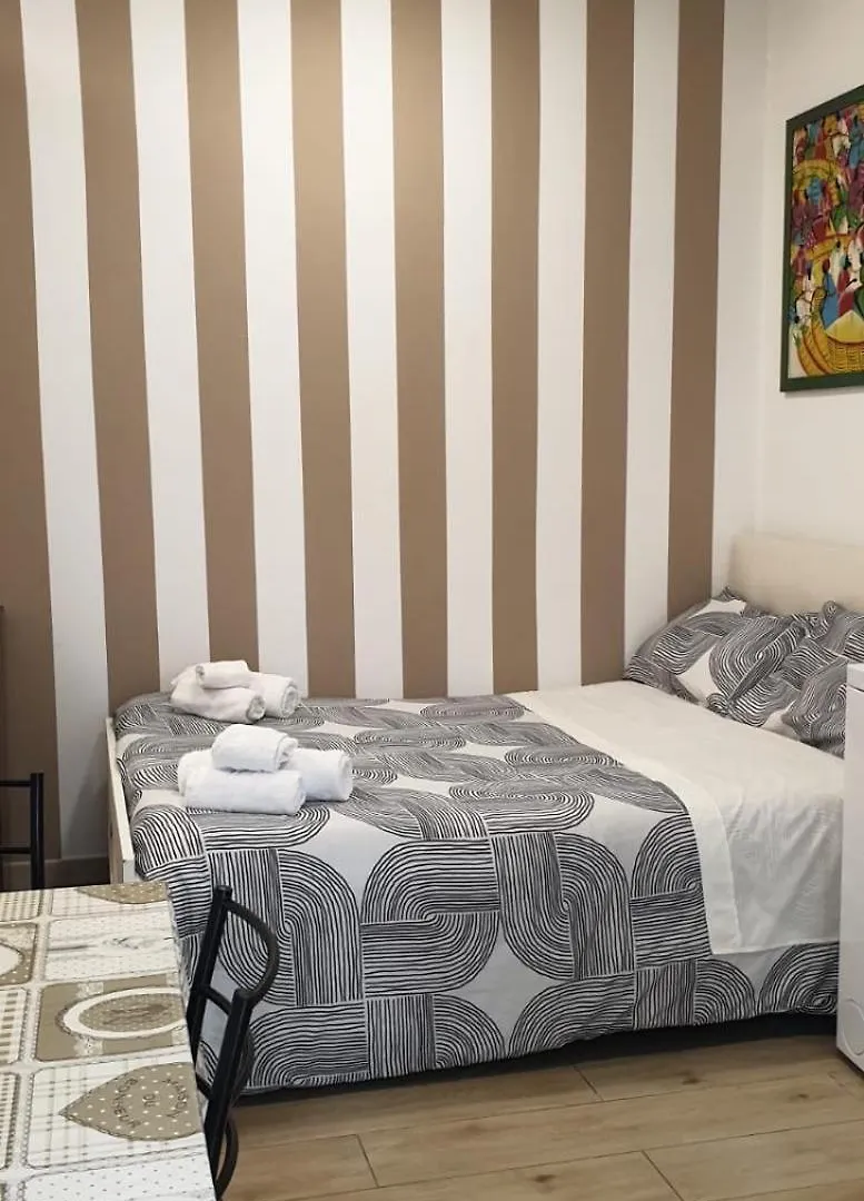 Mini Loft - Bari Centro - A Due Passi Dal Mareアパートメント